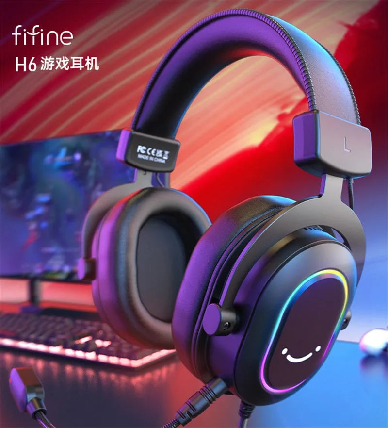 Xuanjing Player H6 Black wired gaming headset with 50MM driver and USB connection on a desk