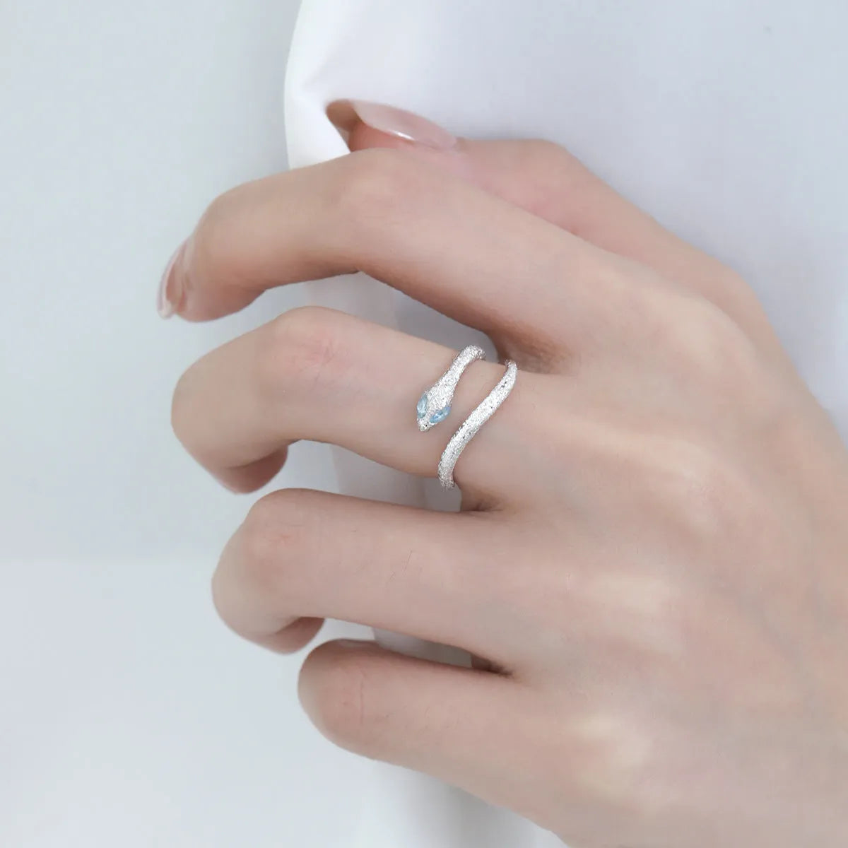 Platinum colour adjustable snake ring for women with electroplated silver construction