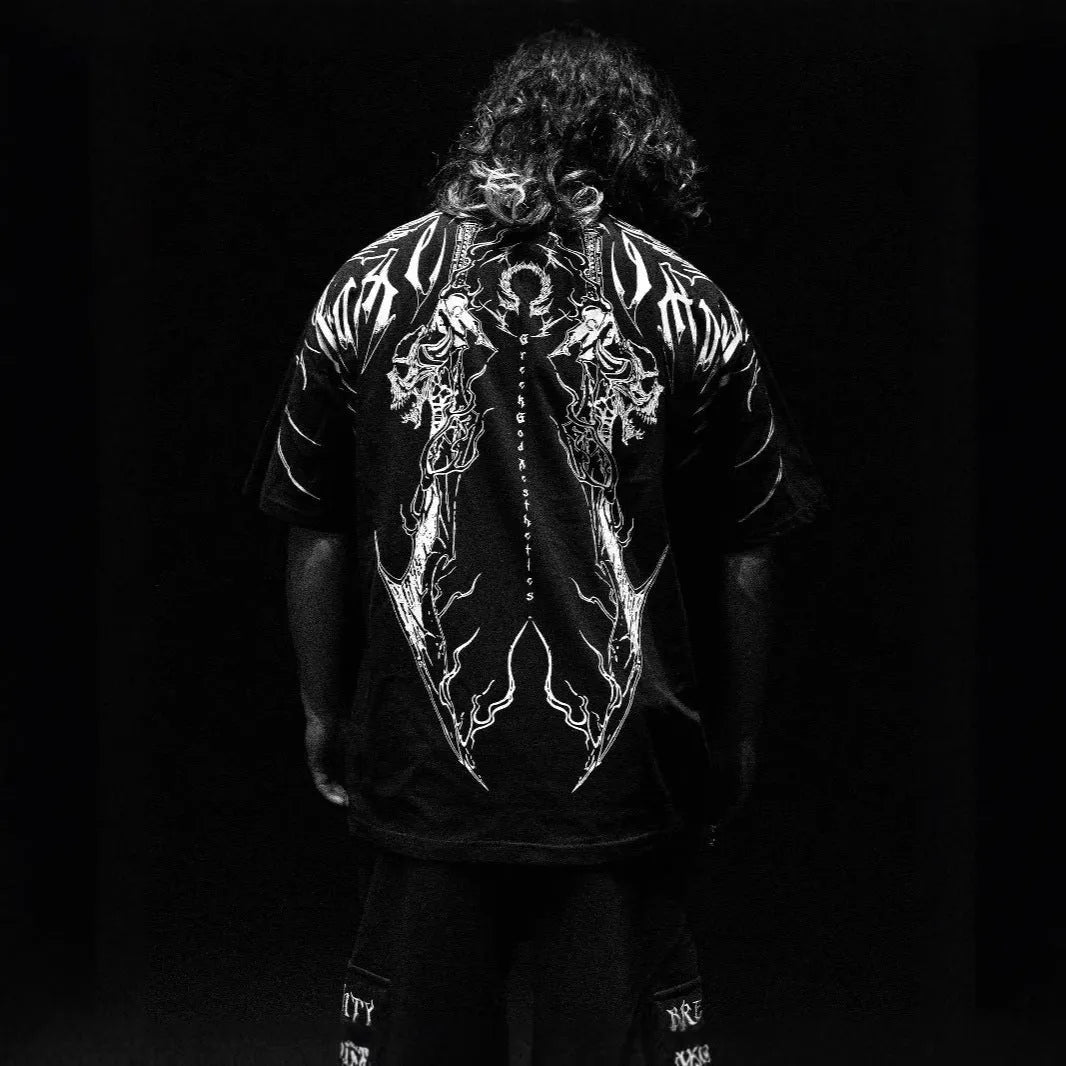Men's dark loose fit plus size cotton short sleeve t-shirt with gilding detail.