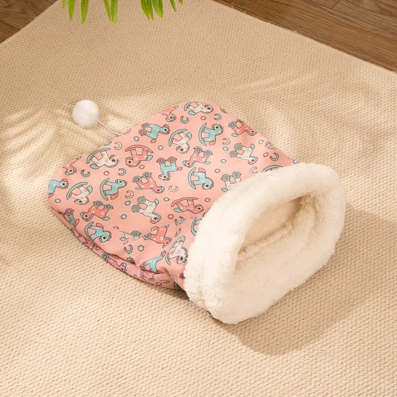 Cat sleeping bag nest pet bed measuring 50x40cm in flannel fabric with enclosed design