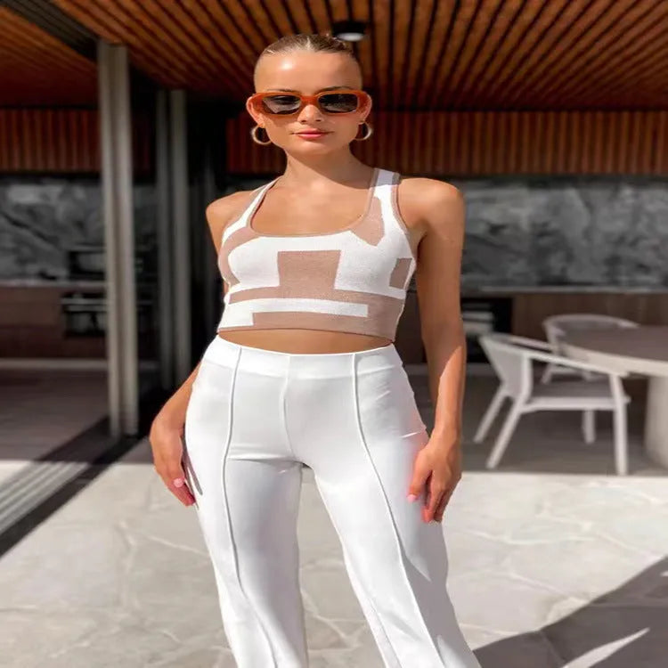 Women's U collar camisole with contrast colour detailing in slim fit street fashion style