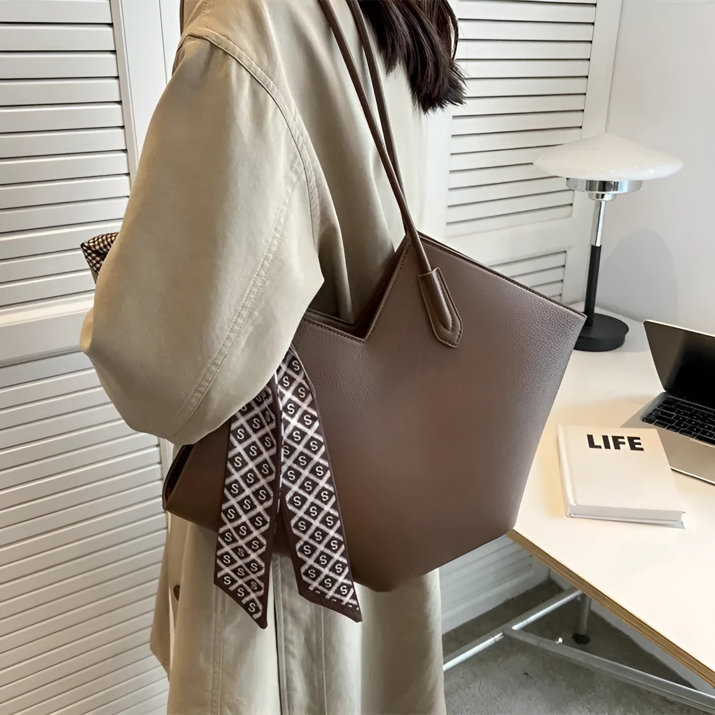 Women's PU leather shoulder bag in horizontal square design with 43cm width and sandwich pocket exterior