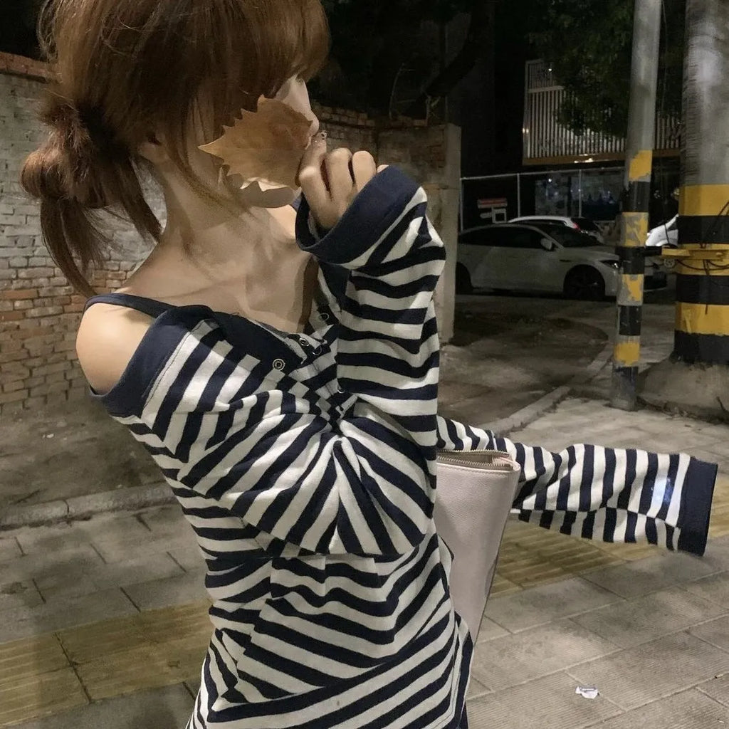 Dark blue Korean-style oversized women's long-sleeved T-shirt with embroidery and button details