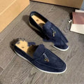 High-top slip-on loafers in various colours with round toe and rubber sole.