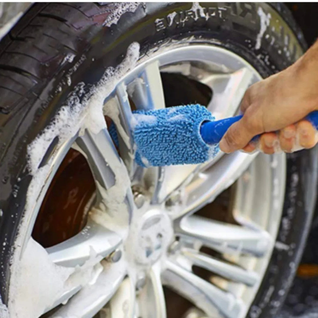 Microfiber car wash tire brush with long 29cm handle for cleaning alloy wheels and tyres