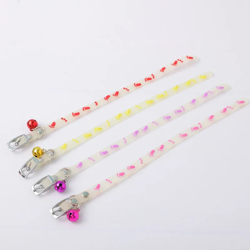 Cat luminous collar with night-time illumination, adjustable 29cm rope, metal bell, and silicone chain