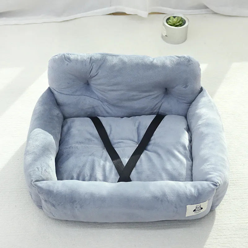 Stain-resistant car-mounted dog travel bed in blue plaid or grey, sizes 40x30x30cm or 55x40x30cm