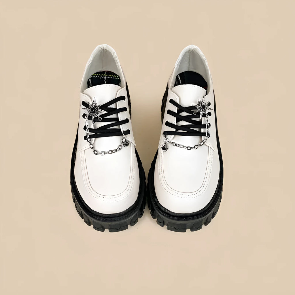 Women's preppy style loafers with metal cross-strap in Duke Asterism colour