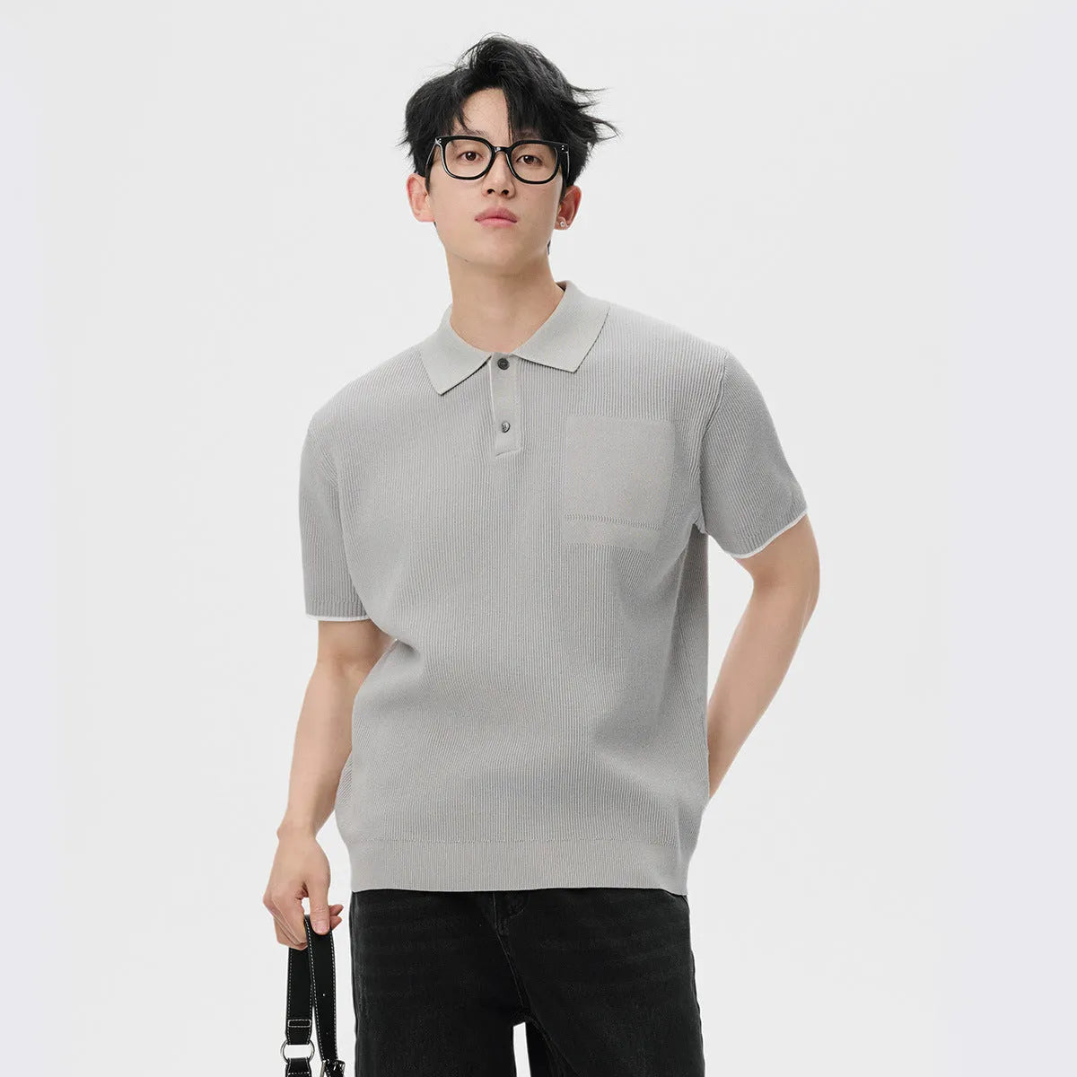 Men's summer casual sweater in solid colour with contrast colour lapel, short sleeves, polyester blend