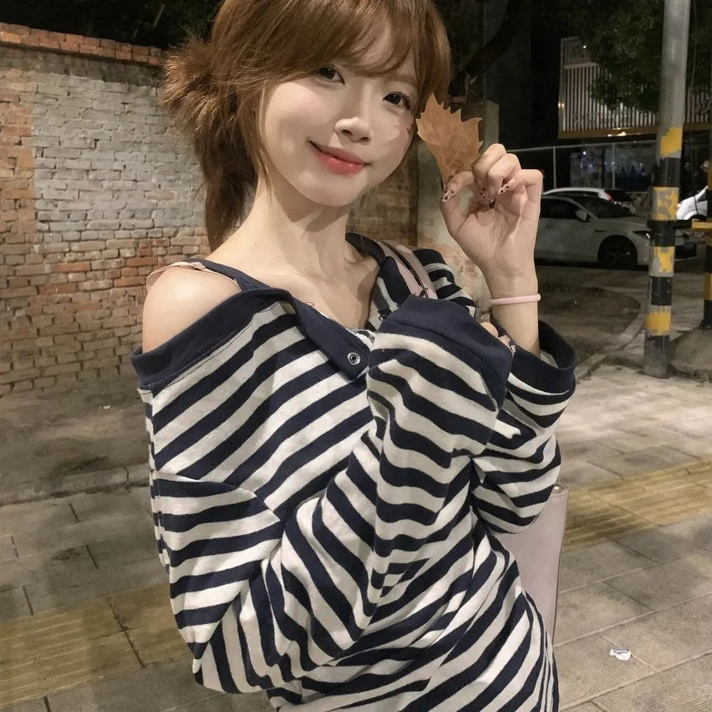 Dark blue Korean-style oversized women's long-sleeved T-shirt with embroidery and button details
