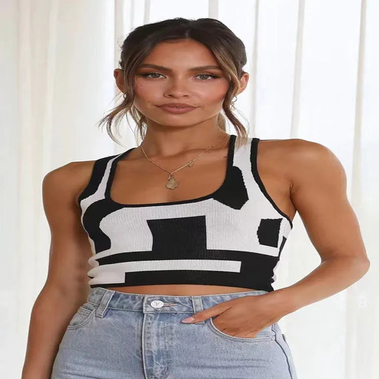 Women's U collar camisole with contrast colour detailing in slim fit street fashion style