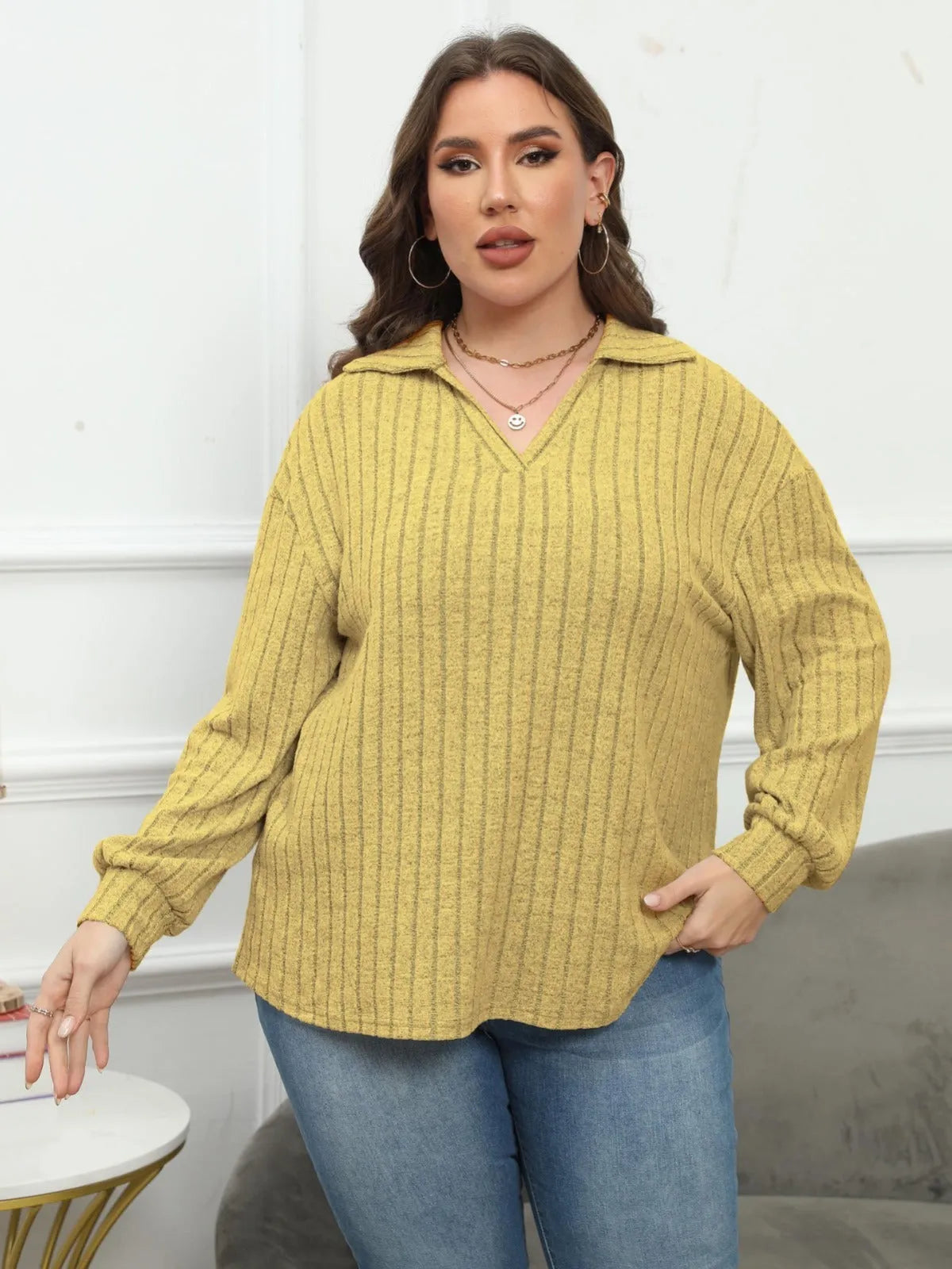 Women's plus size polo collar shirt in melange grey polar fleece with lantern sleeves