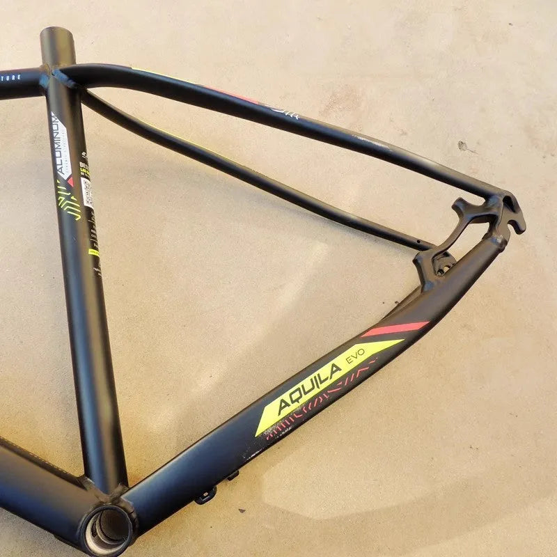 29-inch aluminum mountain bike frame in black green with internal cable routing