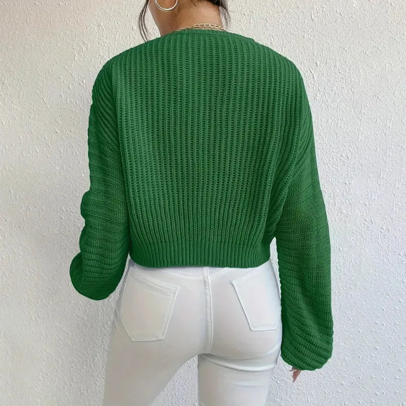 Solid colour women's long sleeve pullover in polyester fabric with thread detail