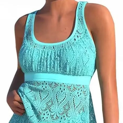 Solid-colour women's conservative two-piece swimsuit with hollow back design