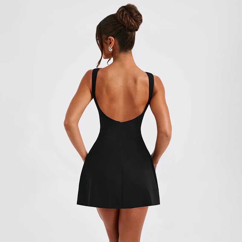 Slim-fitting sleeveless backless summer dress in a sling style with a high waist
