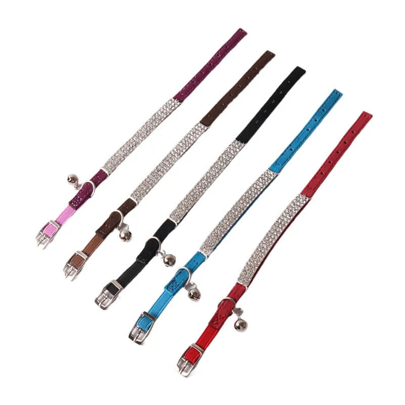 Small cat collar with elastic buckle and gang drill decoration in flocking material