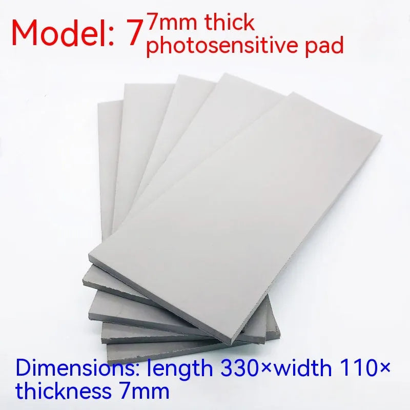 Black and grey plastic light-sensitive mat for calligraphy and painting seal making