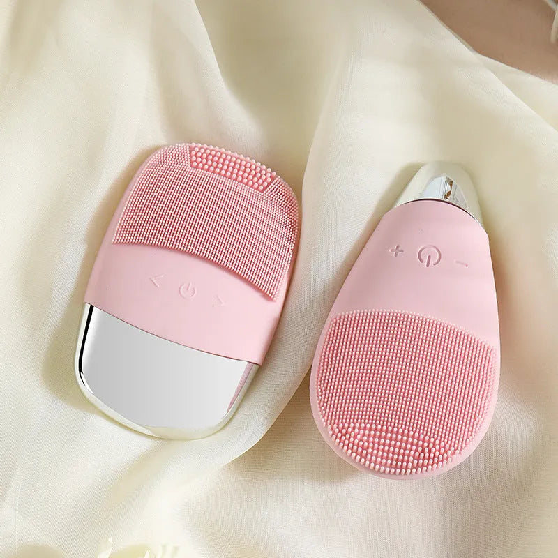 Silicone electric facial cleansing brush with three gear settings in Lake Blue colour variant