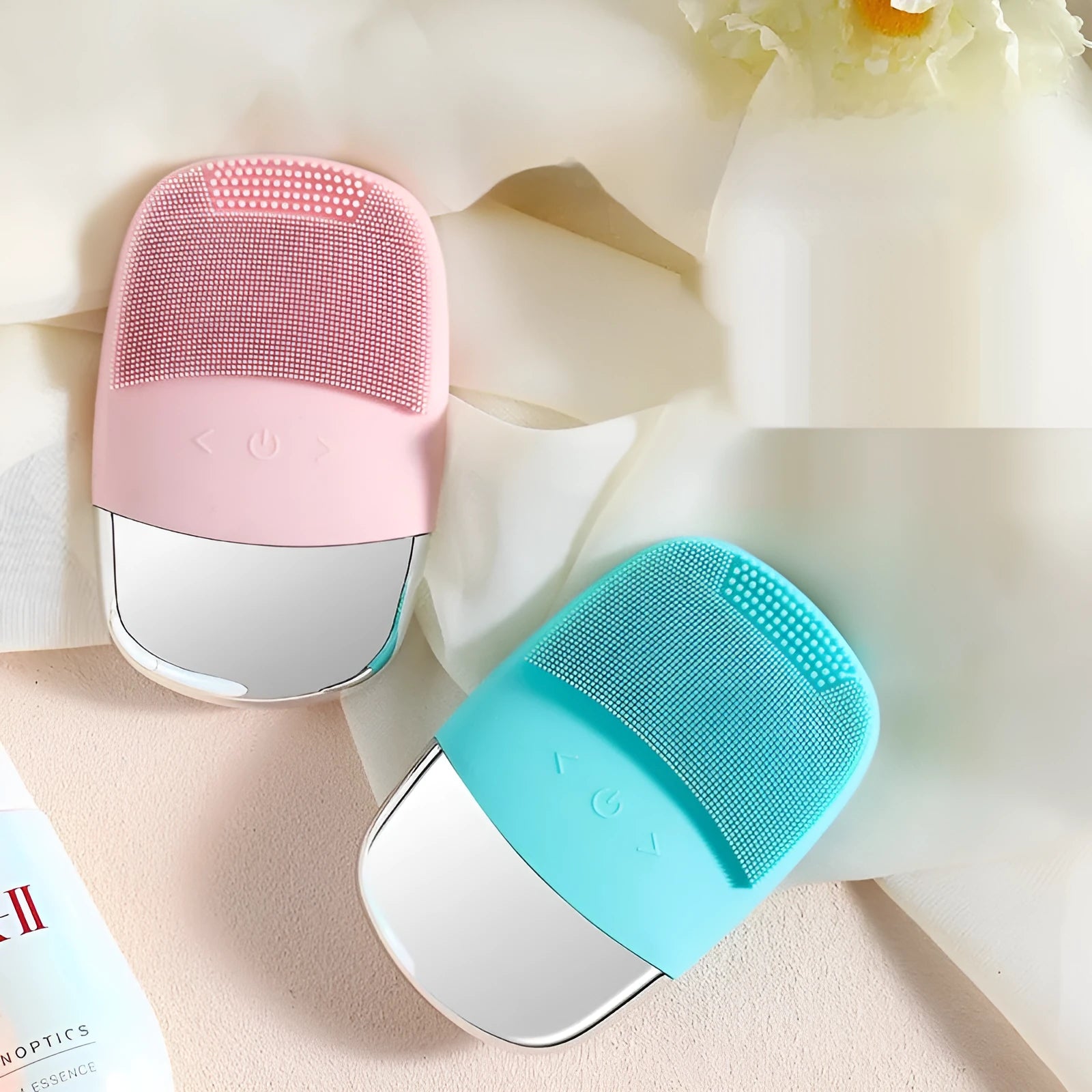 Silicone electric facial cleansing brush with three gear settings in Lake Blue colour variant