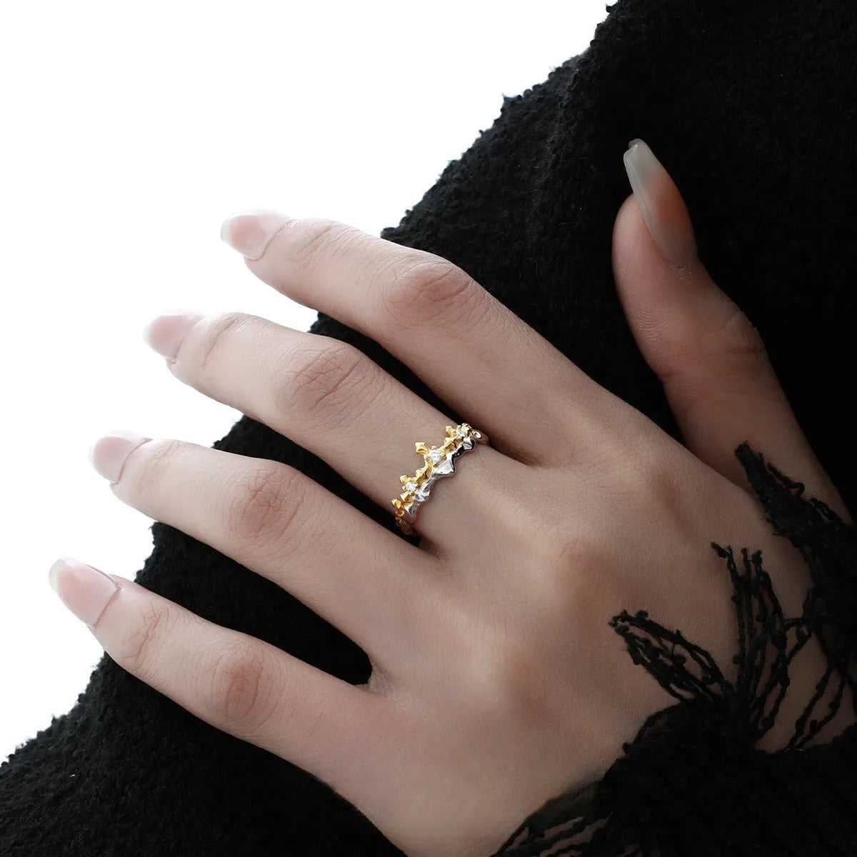 Princess Knight adjustable couple ring in silver with white gold or black gold electroplated finish