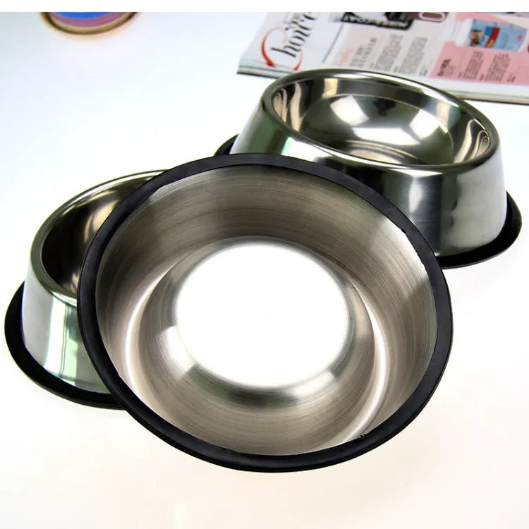 Pet non-slip stainless steel bowl in bottom diameter 22cm, classic design on a floor