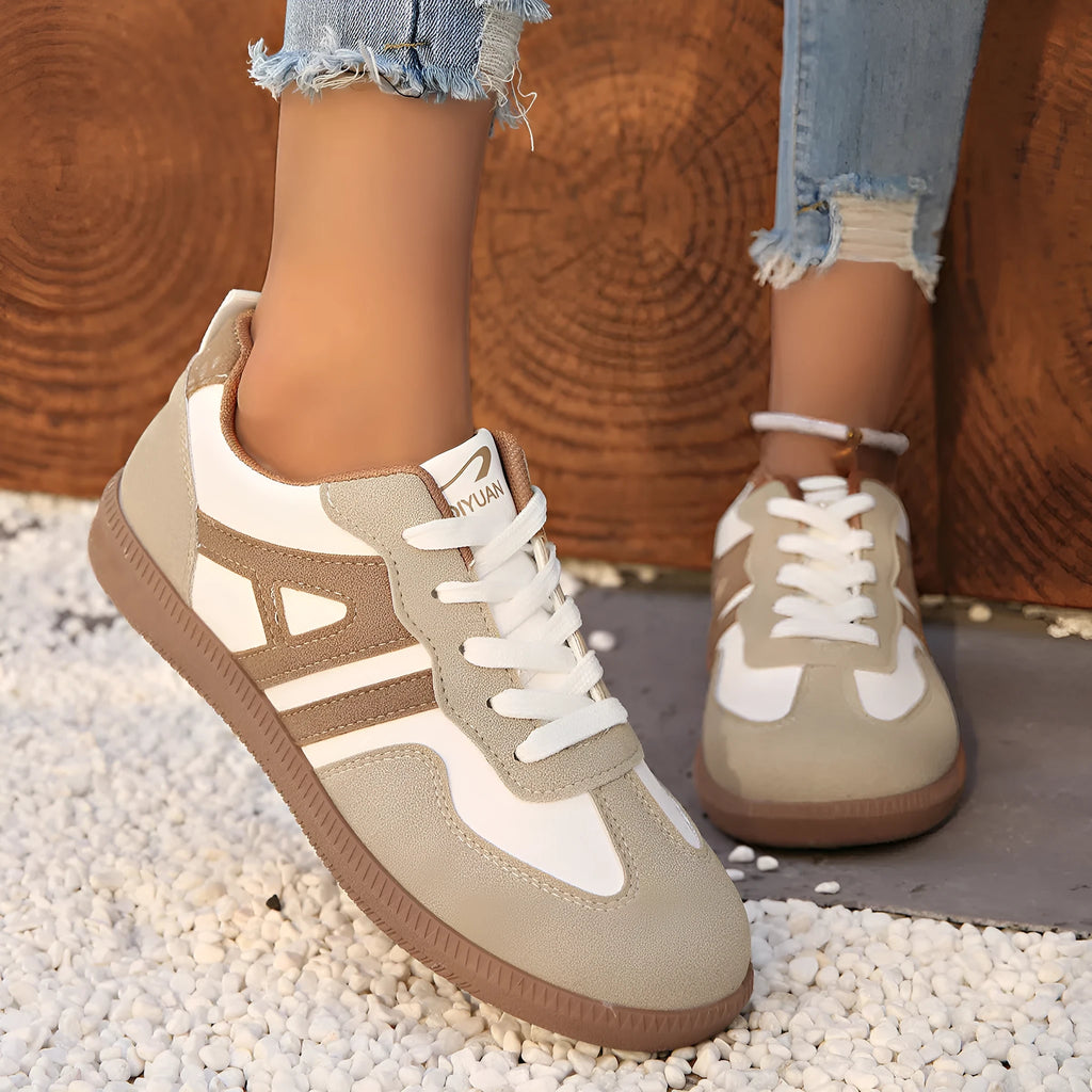 Women's retro colour matching lace-up jogging shoes in black, grey, or khaki with a low platform heel.