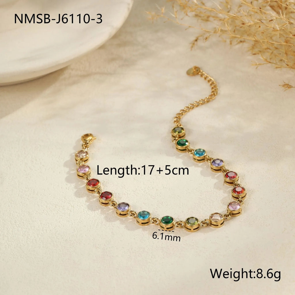 Women's stainless steel bracelet with 18K electroplating in gold or silver, showing heart, circle and square geometric styles