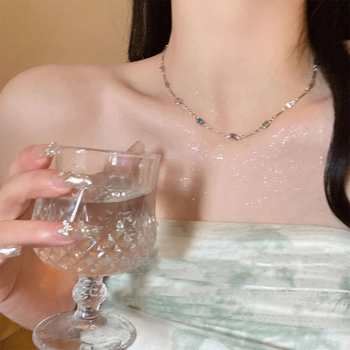 Square colour clavicle chain necklace with geometric crystal pendant in gold or white K finish.