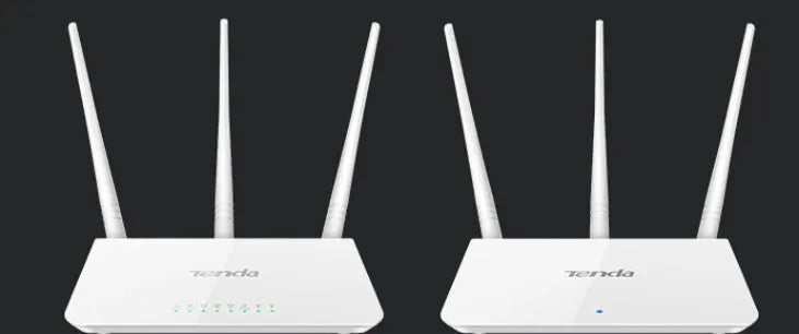 A white wireless router with antennas for dual-band 2.4GHz and 5GHz Wi-Fi.