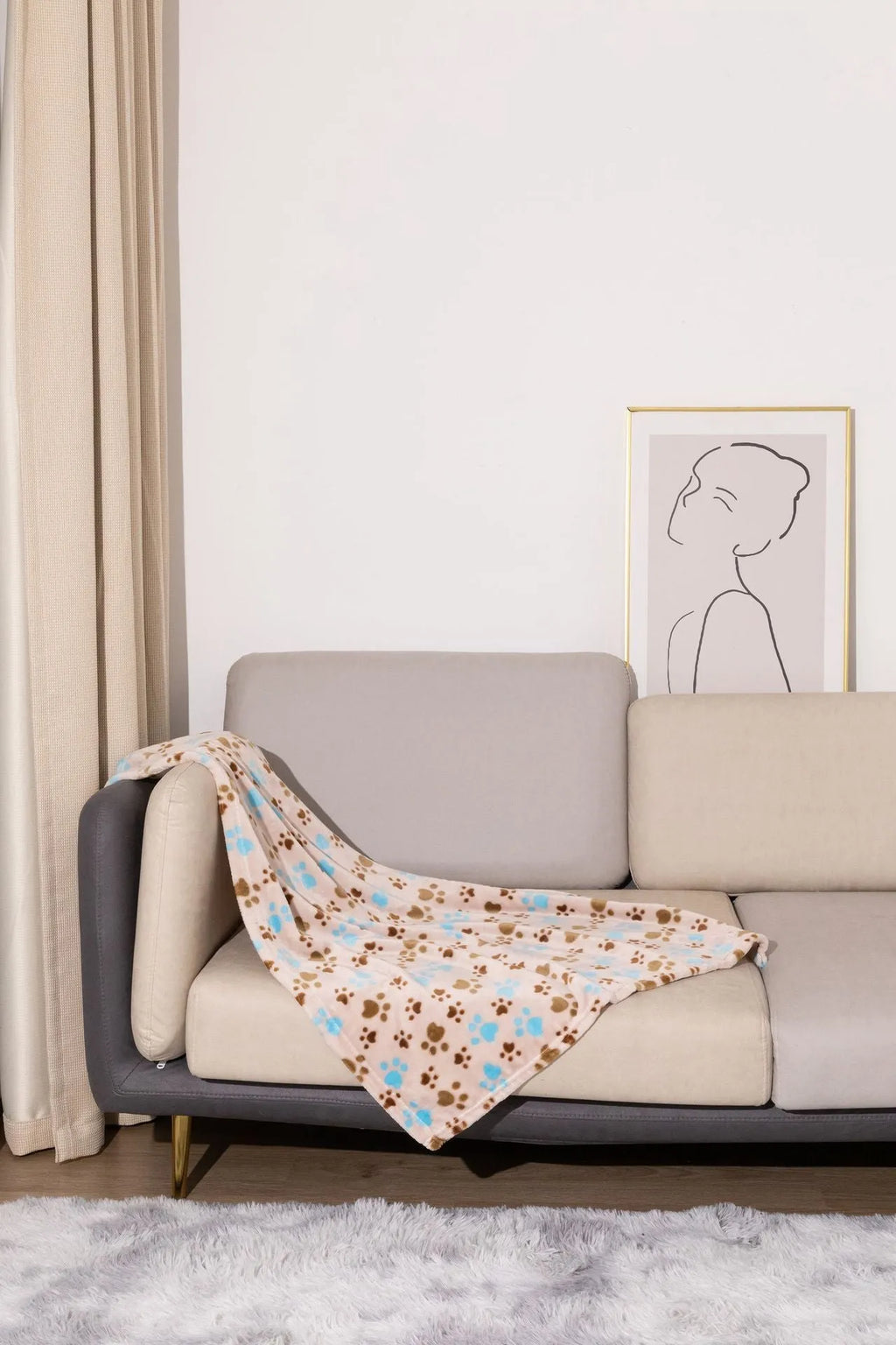 Double-sided flannel pet blanket with cartoon dog pattern in blue colour