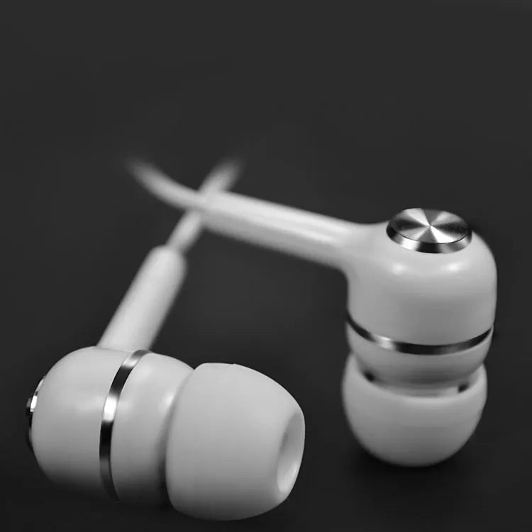 White in-ear subwoofer headphones with 3.5mm jack and 115dB sensitivity