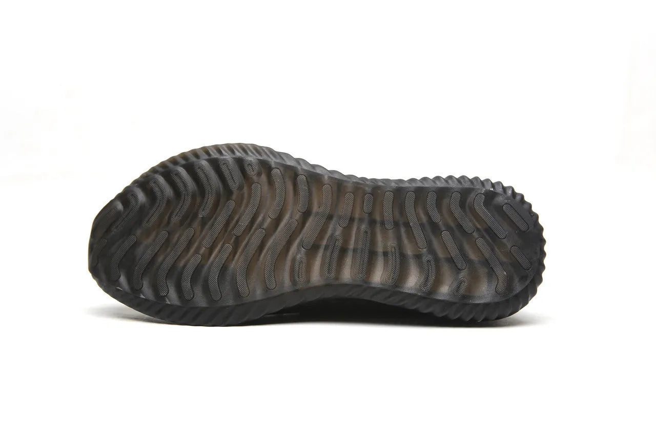 Black low-cut work safety shoes with a visible steel toe cap and textured EVA sole.