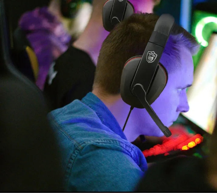 Black wired over-ear gaming headset with 40mm speakers and 1.2 metre cable