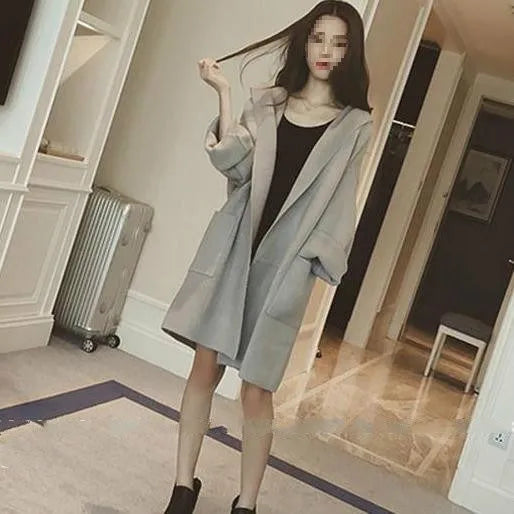 Plus size women's loose fit thin coat with lace trim in cotton fabric for spring and autumn wear