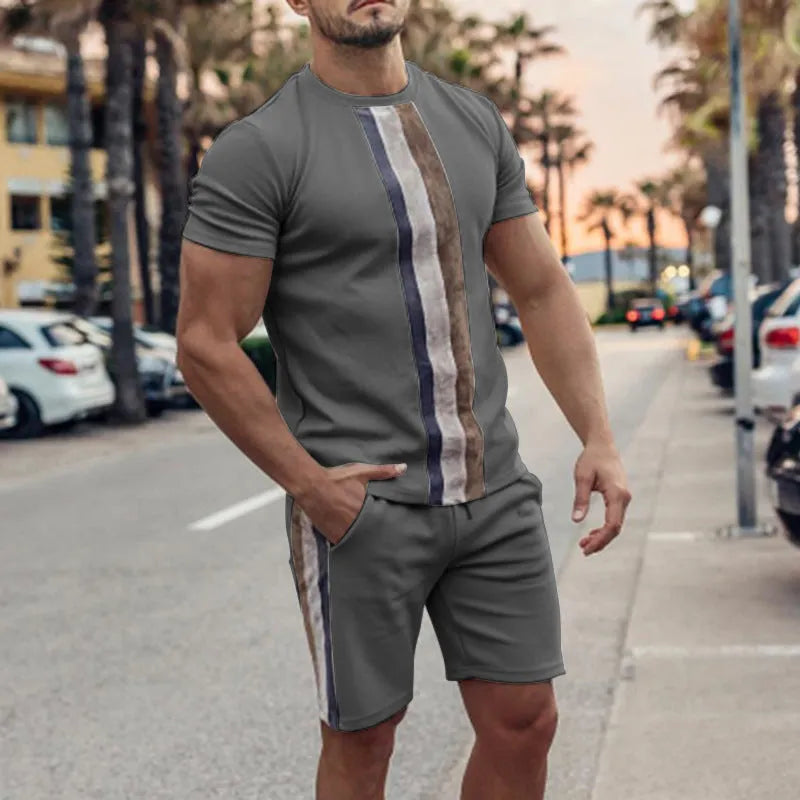 Two-piece casual suit for men in beige including short-sleeve T-shirt and matching shorts