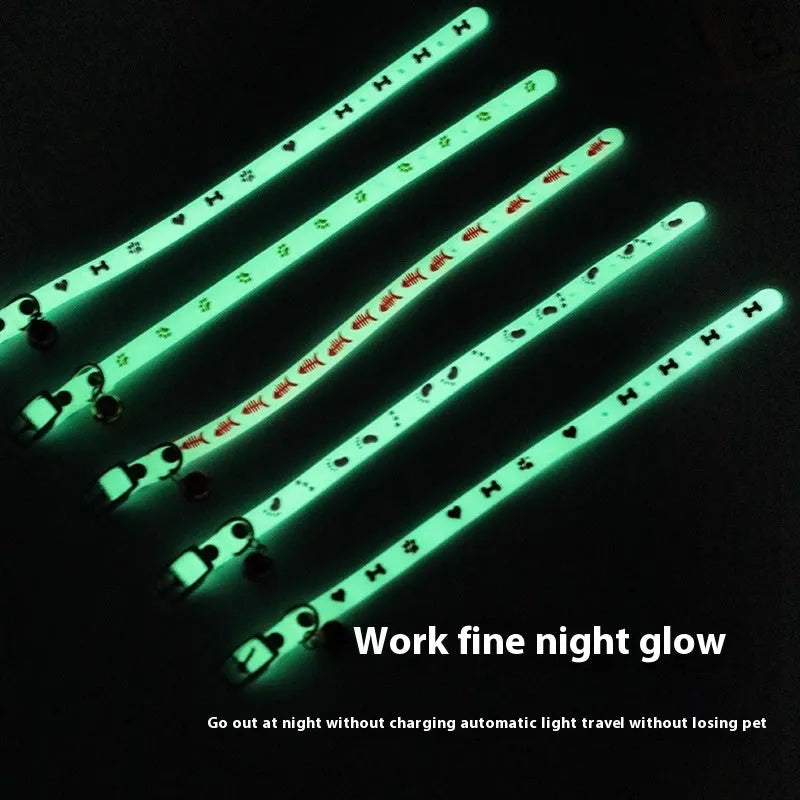 Cat luminous collar with night-time illumination, adjustable 29cm rope, metal bell, and silicone chain