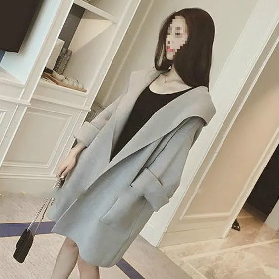 Plus size women's loose fit thin coat with lace trim in cotton fabric for spring and autumn wear