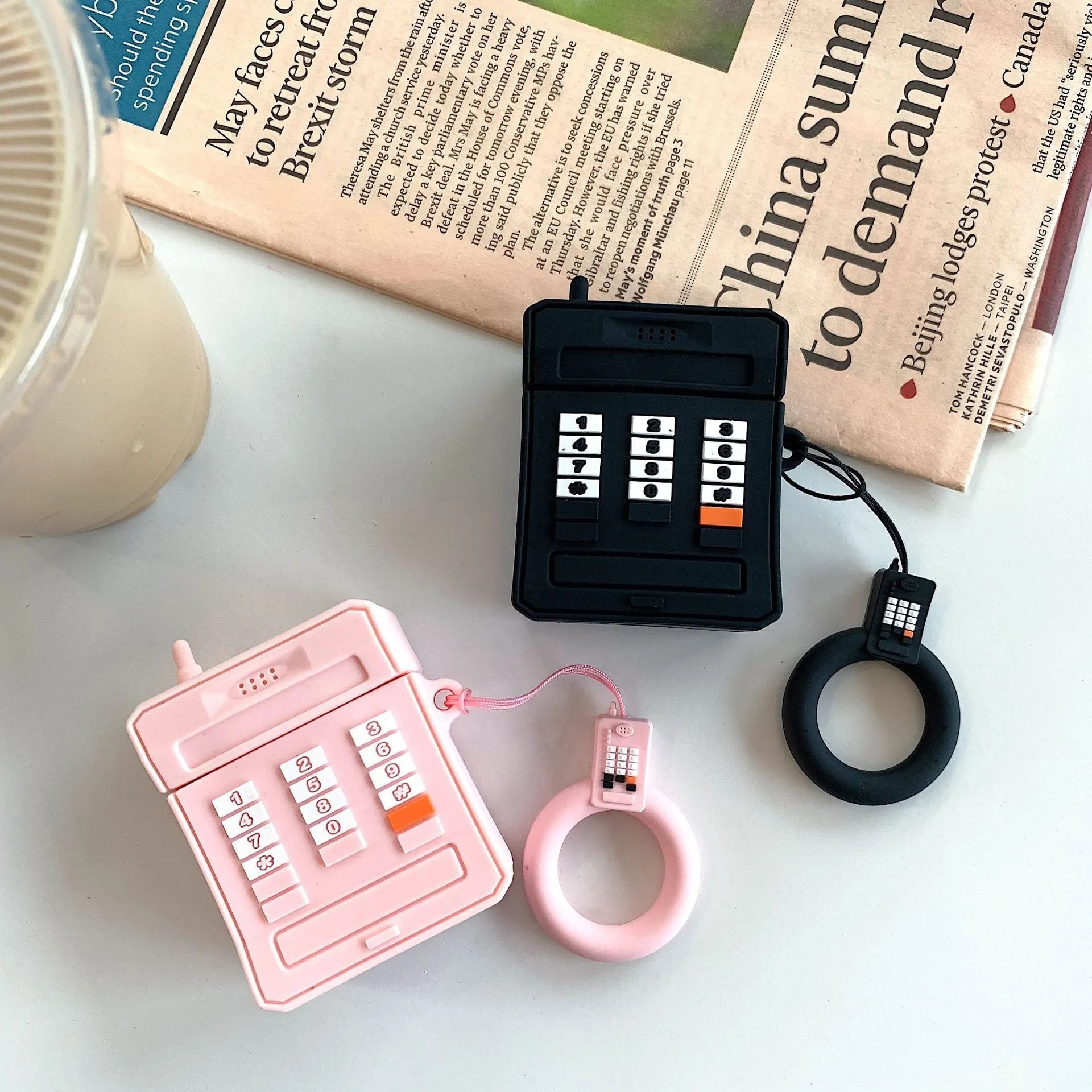 Silicone protective case for AirPods 1st and 2nd generation, cute cartoon design, pink colour, anti-knock