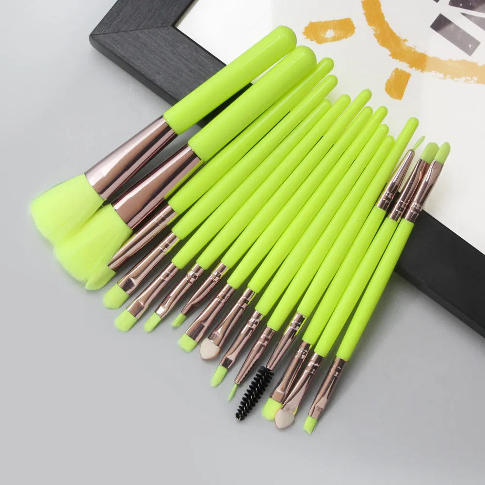 18-piece makeup brush set showing various brush shapes including fan tools for powder and contouring