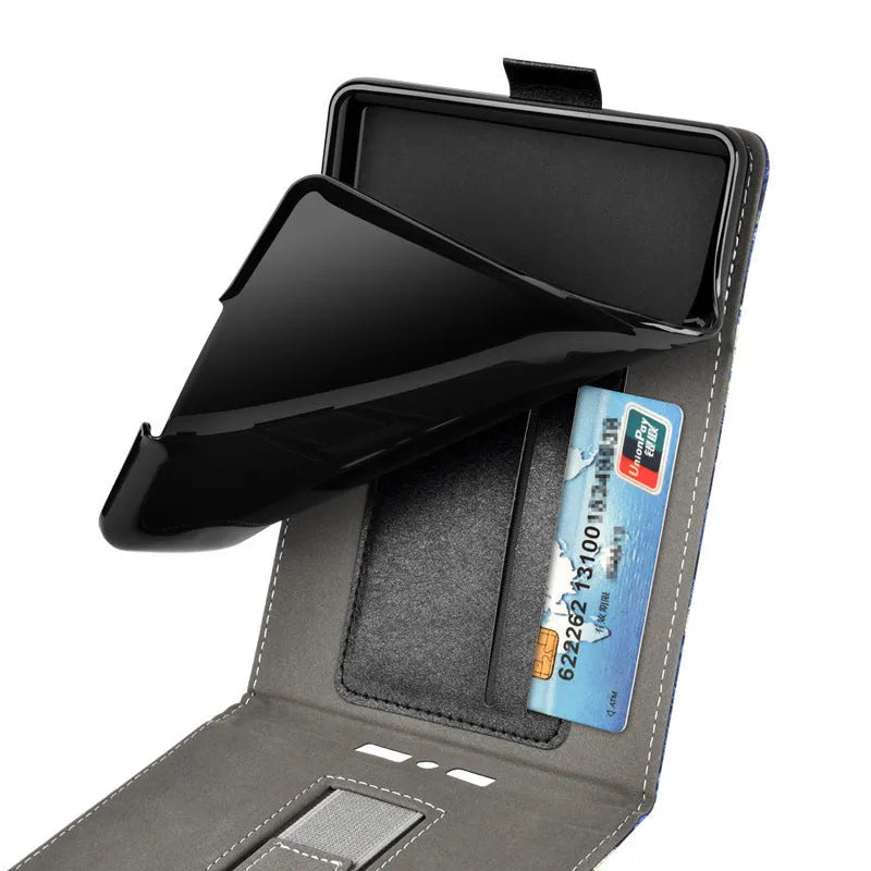 Handheld protective case for a 6-inch Kindle Paperwhite, showing TPU construction and integrated brackets.