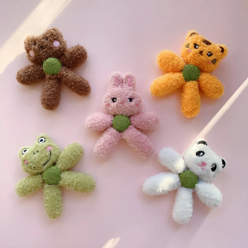 Catnip ball chewing toy for dental care with animal designs