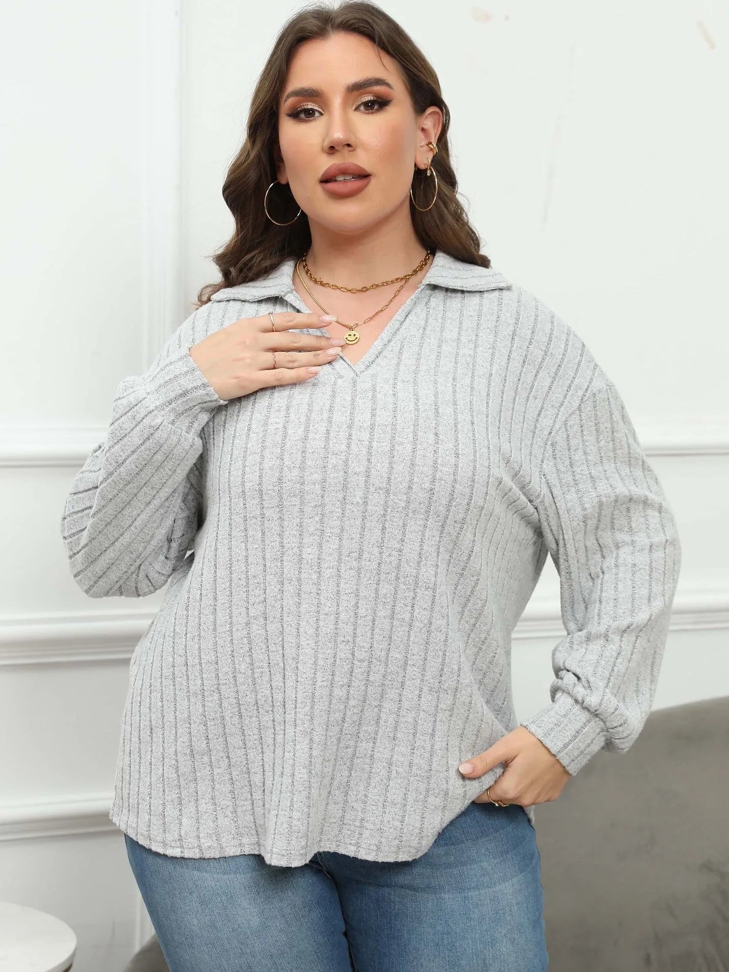 Women's plus size polo collar shirt in melange grey polar fleece with lantern sleeves