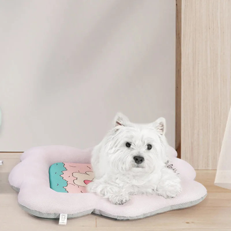 Green self-cooling pet mat for dogs and cats in summer, shown in large size