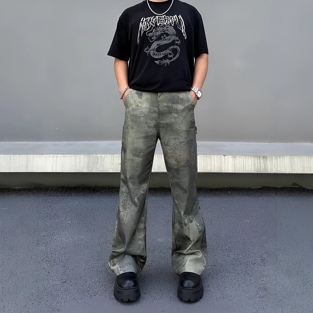 Men's straight-leg camouflage jeans with a digital print on cotton denim fabric.