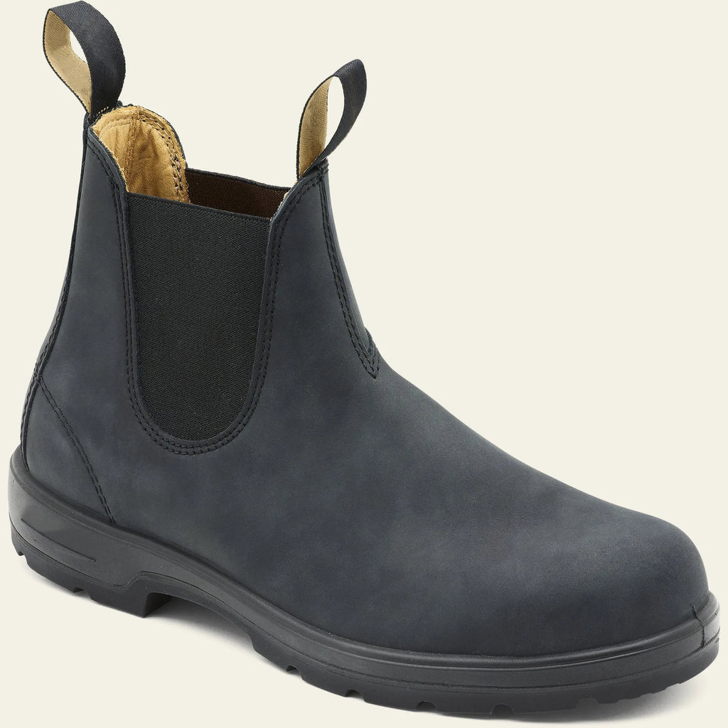 Vintage Chelsea boots in black with round toe and low horseshoe heel