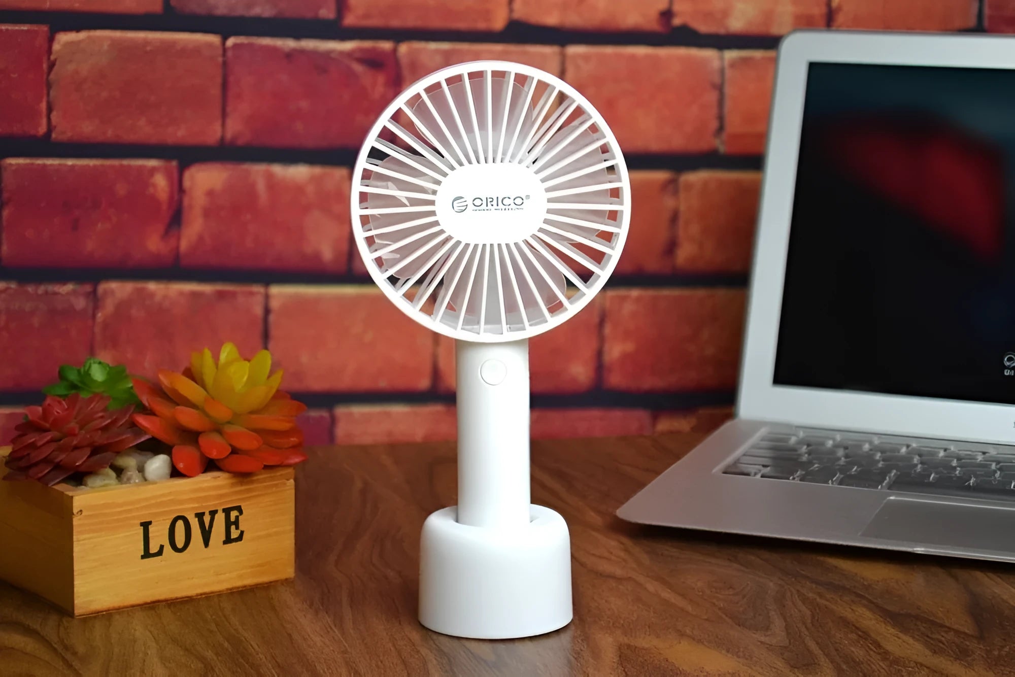 ORICO FH1 white portable USB rechargeable desk fan with three-speed settings