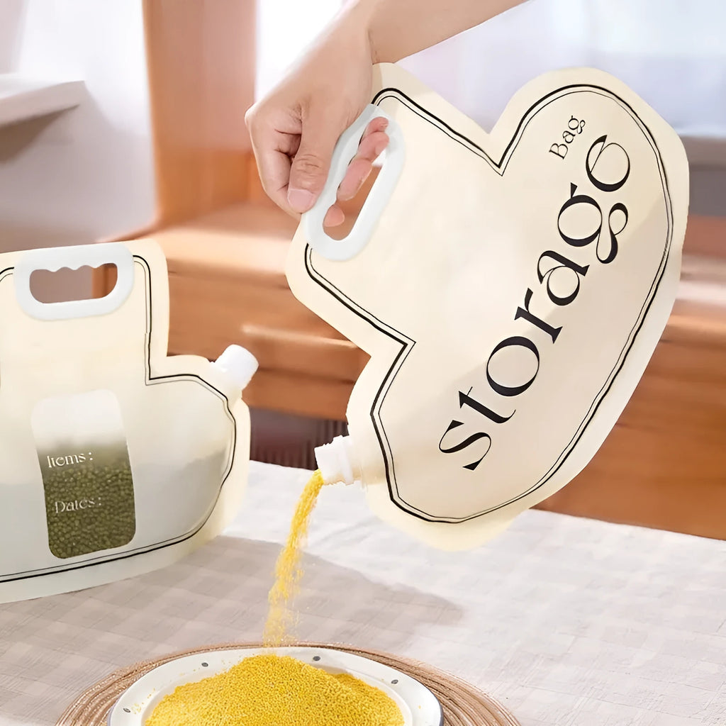 Cream colour food-grade PE grain storage bag with good sealing, 26.5x34.6cm, 2.1-3L capacity, handbag shape, kitchen storage