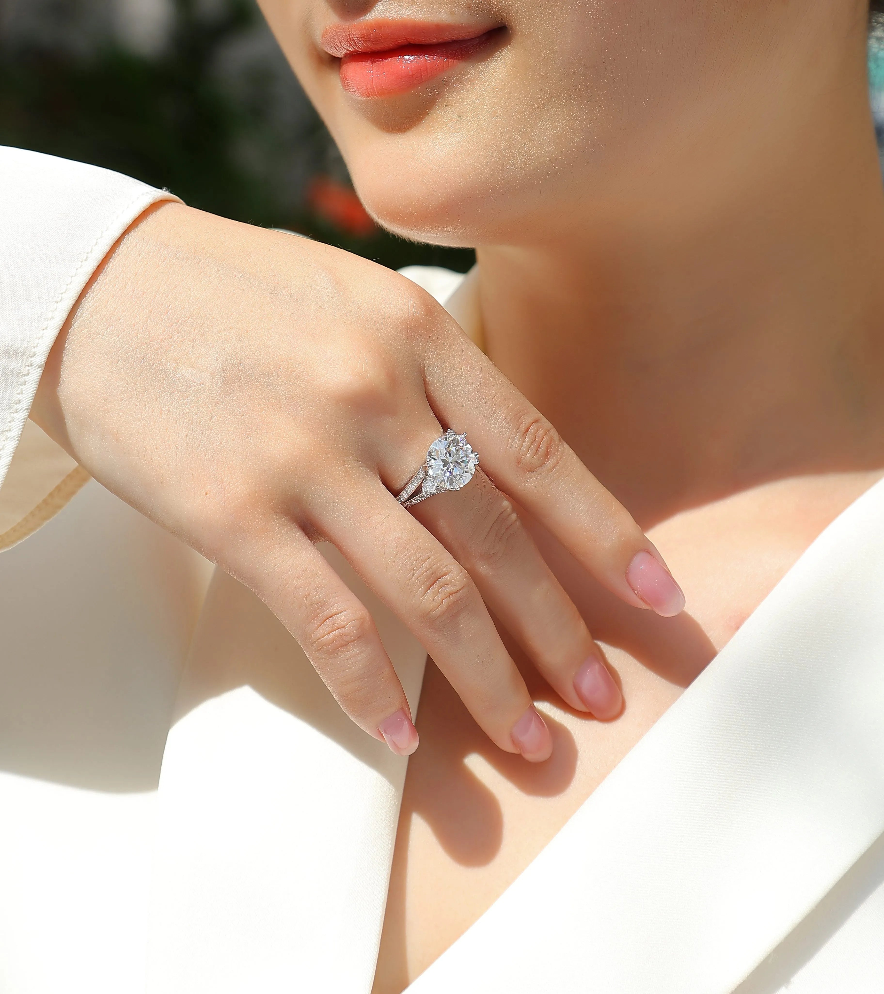 5-carat moissanite wedding ring S925 silver with gold plating on white background, GRA certificate included
