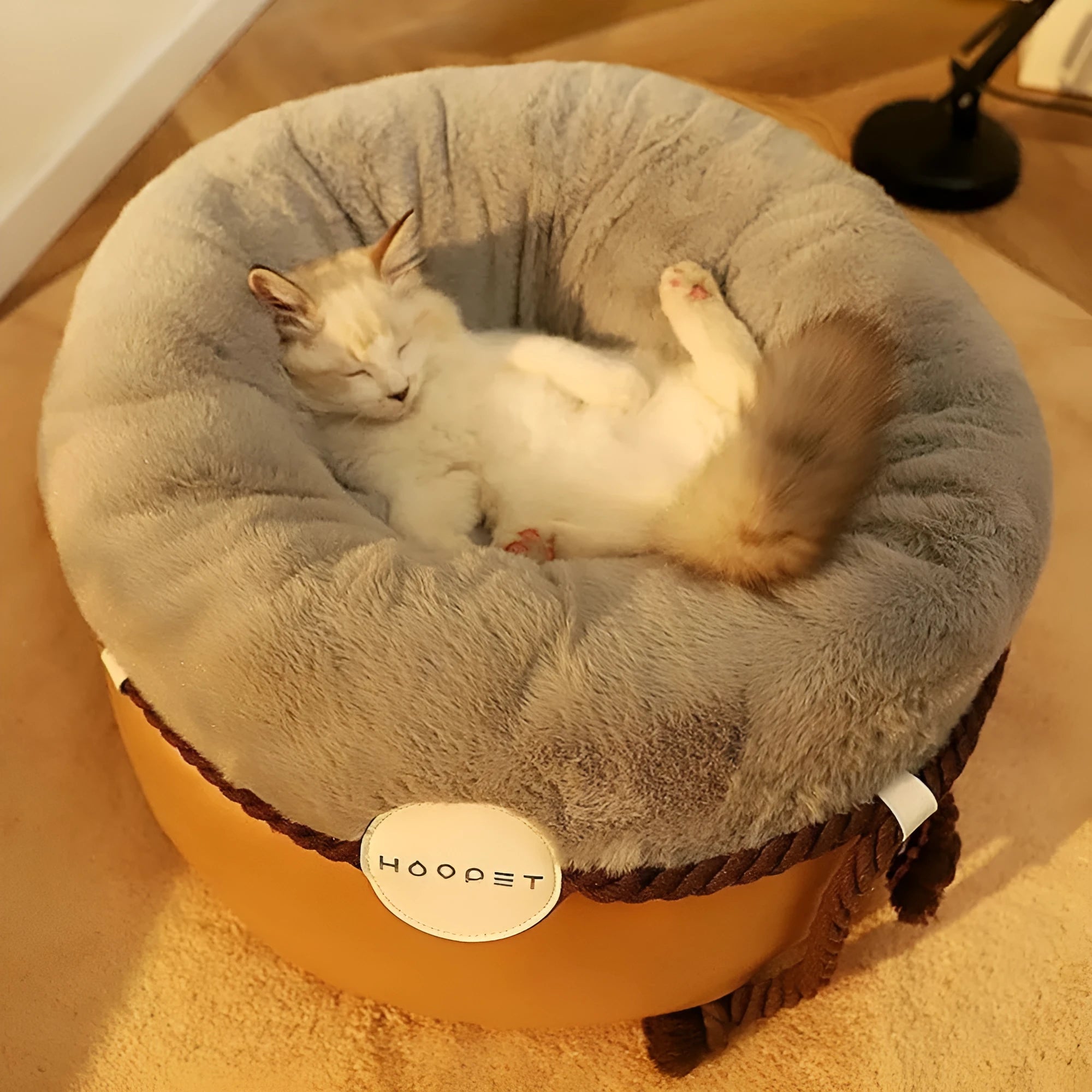 Closed solid colour warm yellow cat nest S size 45x45x25cm with thickened down filling polyester and cotton for pets up to 7kg